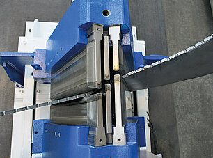 Spiralwendel-Biegemaschine formt Blechrohlinge zuverlässig in gewünschte Schneckenformen