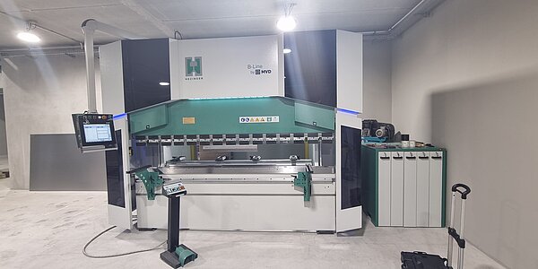 Gesenkbiegepresse Hezinger-PressLine  B220-3100
