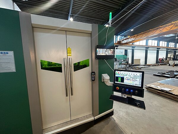 Laserschneidanlage Hezinger-LaserLine HLB1530-12kW