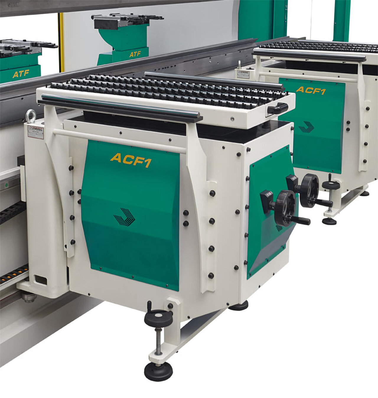 Auflagearme und Biegehilfen der hydraulischen CNC-Abkantmaschine PRCN aus der industrie-Baureihe