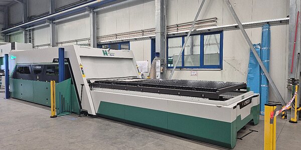 Laserschneidanlage Hezinger-LaserLine HLC2040