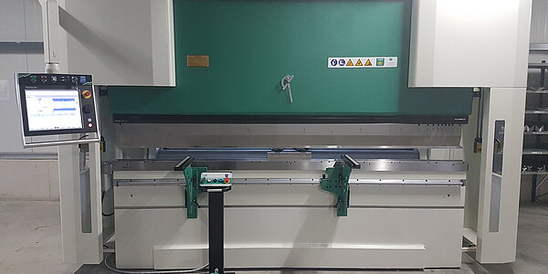 Gesenkbiegepresse Hezinger-PressLine B220-3100