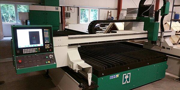 Plasmaschneidanlage Hezinger-PlasmaLine HP2E20x60