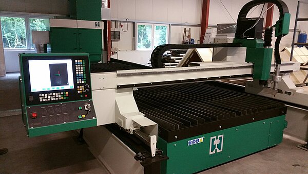 Plasmaschneidanlage Hezinger-PlasmaLine HP2E20x60