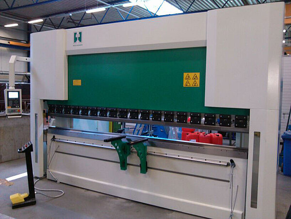 Gesenkbiegepresse Hezinger-PressLine B220-3700