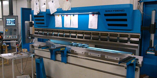 Industrie-Abkantpresse Hezinger-PressLine PRCN13530