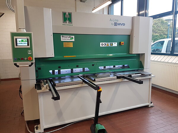 Schwingschnittschere Hezinger-CutLine B10-2000
