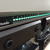 LED-Werkzeugpositionierung an Hezinger Abkantpresse – präzise Werkzeugbestückung und erhöhte Effizienz.