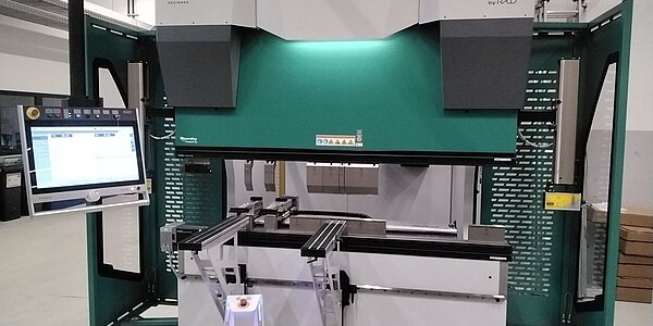 Industrie-Abkantpresse Hezinger-PressLine PRCB135/20