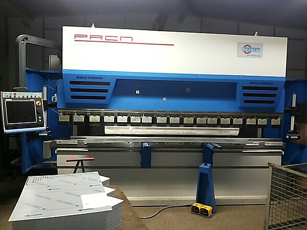 Industrie-Abkantpresse Hezinger-PressLine PRCN20035