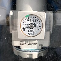 Pneumatischer Antrieb mit Druckluftzylinder für präzise Bewegungssteuerung in industriellen Anwendungen