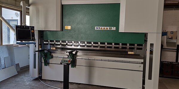 Gesenkbiegepresse Hezinger-PressLine B220-3100