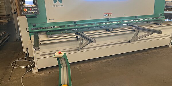 Industrie-Tafelschere Hezinger-PressLine HGR4006