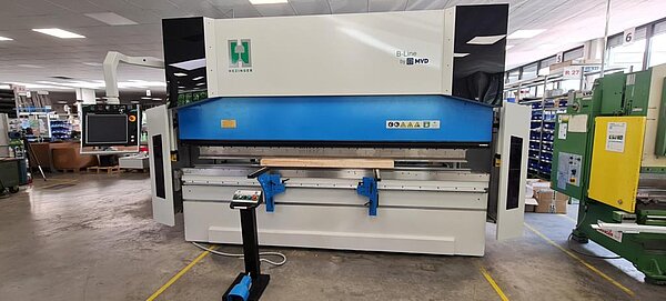 Gesenkbiegepresse Hezinger-PressLine B135-3700