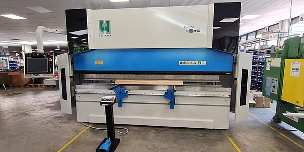 Gesenkbiegepresse Hezinger-PressLine B135-3700