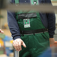 Industrielle Maschine bei Wartung – Vergleich zwischen Wartungsvertrag und flexibler Einzelwartung.