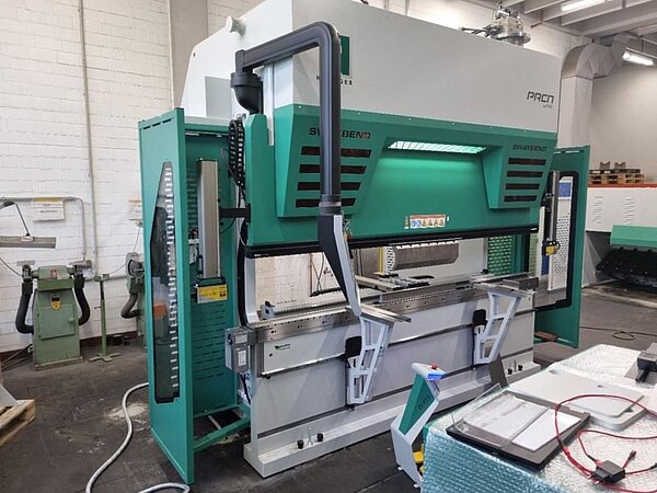 Industrie-Abkantpresse Hezinger-PressLine PRCN25030