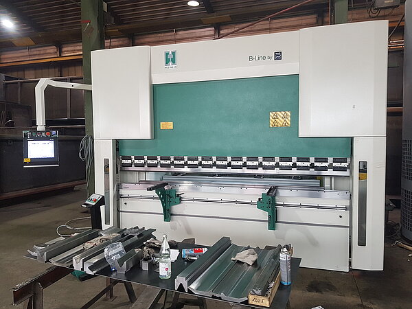 Gesenkbiegepresse Hezinger-PressLine B220-3100