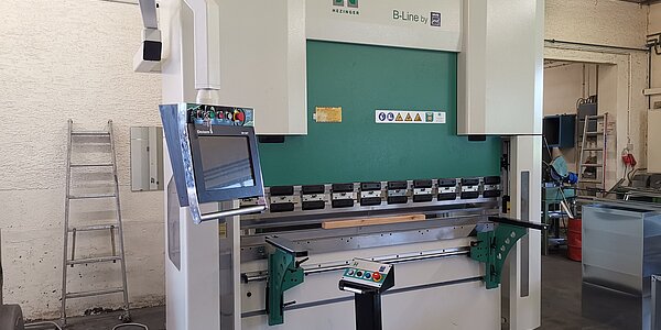 Gesenkbiegepresse Hezinger-PressLine B100-2100