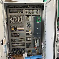 Wie prüft der Betreiber, ob seine Stromversorgung ausreicht?