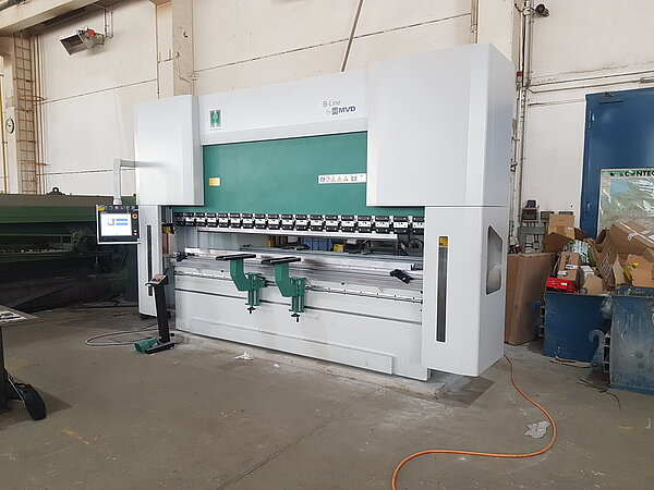Gesenkbiegepresse Hezinger-PressLine B320-3700