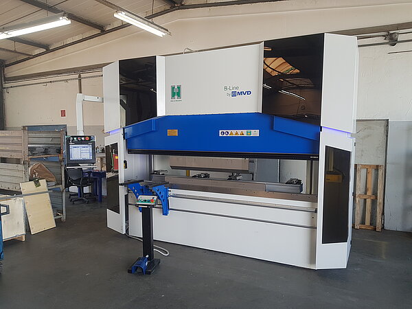 Gesenkbiegepresse Hezinger-PressLine B135-3100