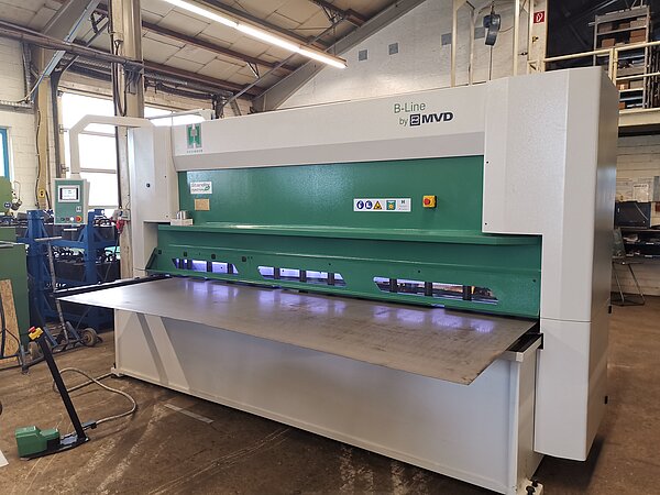 Schwingschnittschere Hezinger-CutLine B13-3000