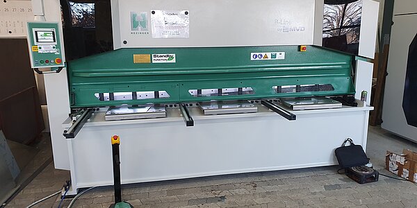 Schwingschnittschere Hezinger-CutLine B10-3000