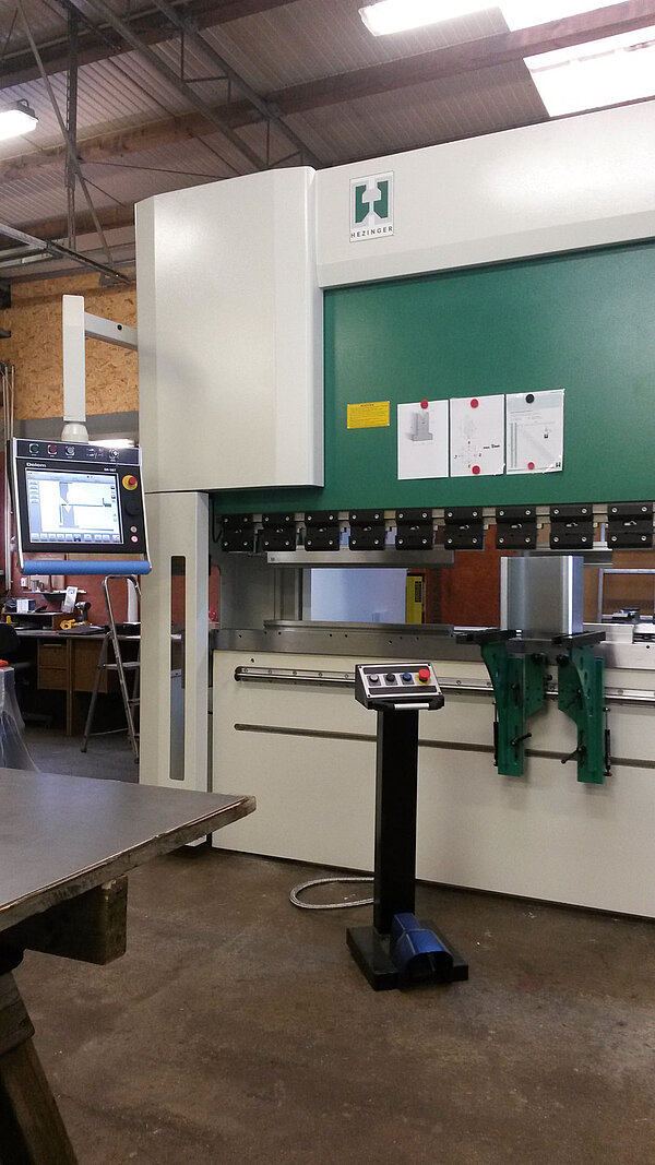 Gesenkbiegepresse Hezinger-PressLine B175-3100