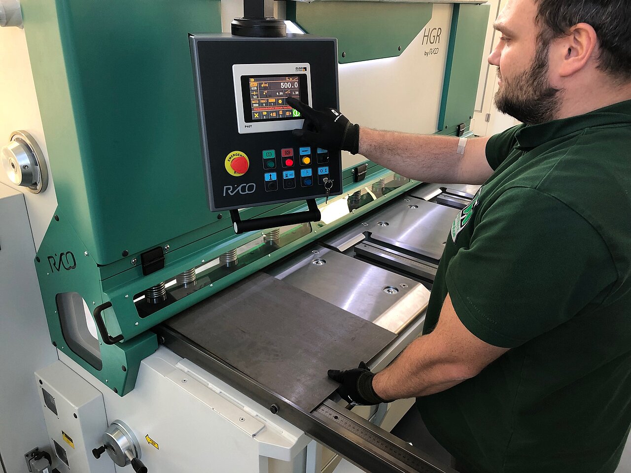 Steuerung der hydraulischen Tafelschere HGR