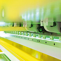 Das Messer nachschleifen bei Tafelscheren ist ein zentraler Bestandteil der Maschinenpflege