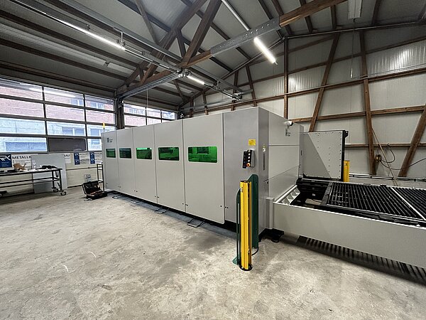 	Laserschneidanlage Hezinger-LaserLine HLB1530