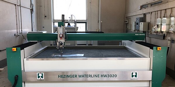 Wasserstrahl-Schneidanlage Hezinger-WaterLine HW3020
