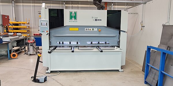 Schwingschnittschere Hezinger-CutLine B13-2100