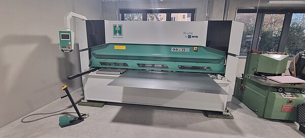 Schwingschnittschere Hezinger-CutLine B10-3100
