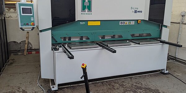 Schwingschnitttschere Hezinger-CutLine B06-2600