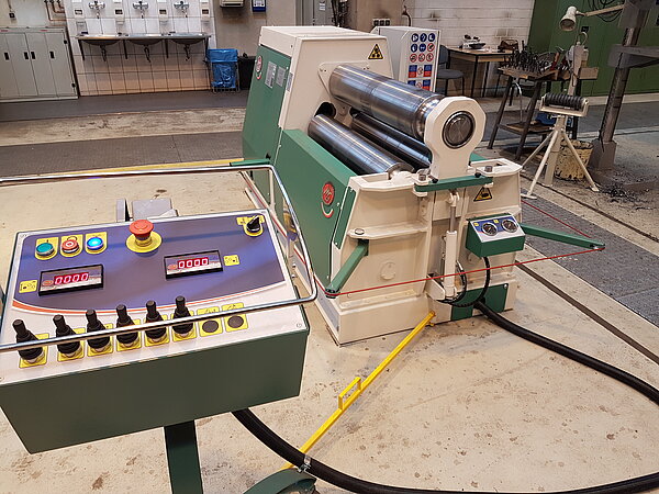 Einrollmaschine Hezinger-BendingLine MG3R1013