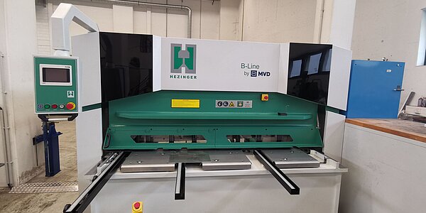 Schwingschnittschere Hezinger-CutLine B10-2100