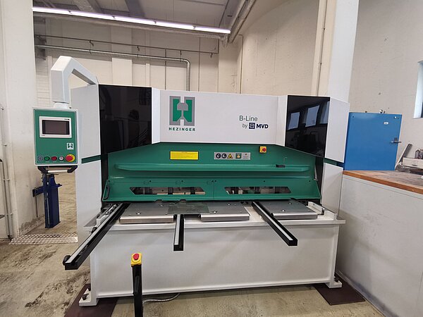Schwingschnittschere Hezinger-CutLine B10-2100
