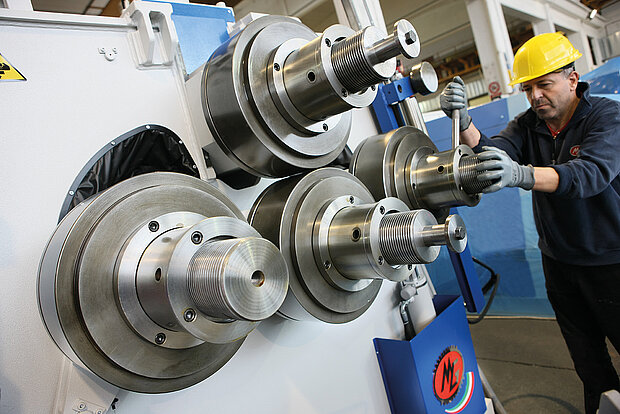 Linearer 4-Walzen-Profilbieger