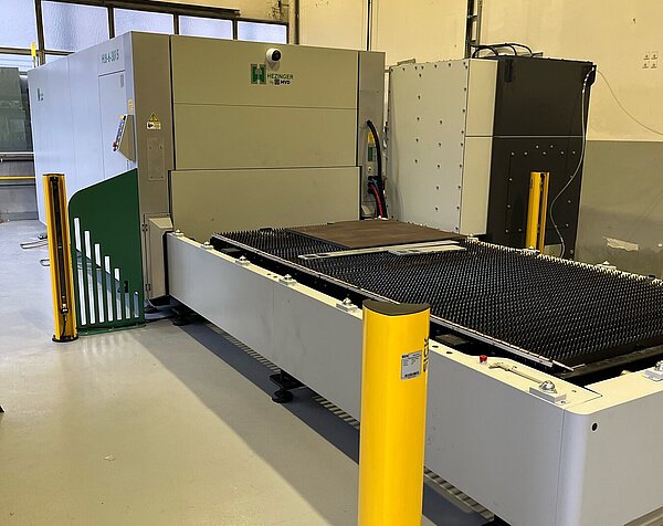 Laserschneidanlage Hezinger-LaserLine HLB1530-06kW