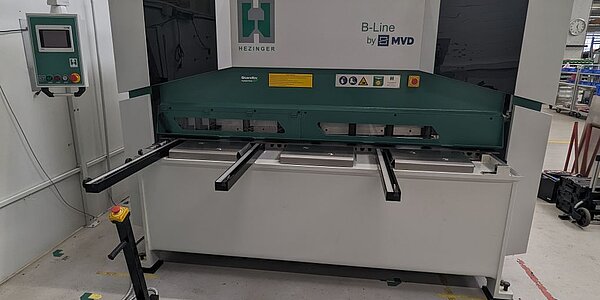 Schwingschnittschere Hezinger-CutLine B06-2100