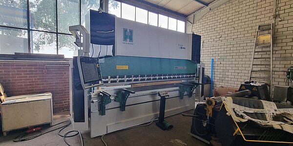 Gesenkbiegepresse Hezinger-PressLine B220-3700