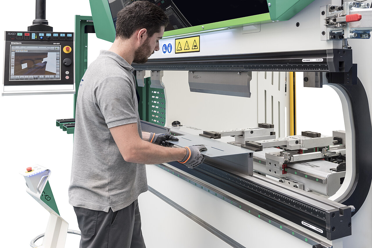 Beschreibung der elektrischen Abkantpresse PRCE mit Spindelantrieb