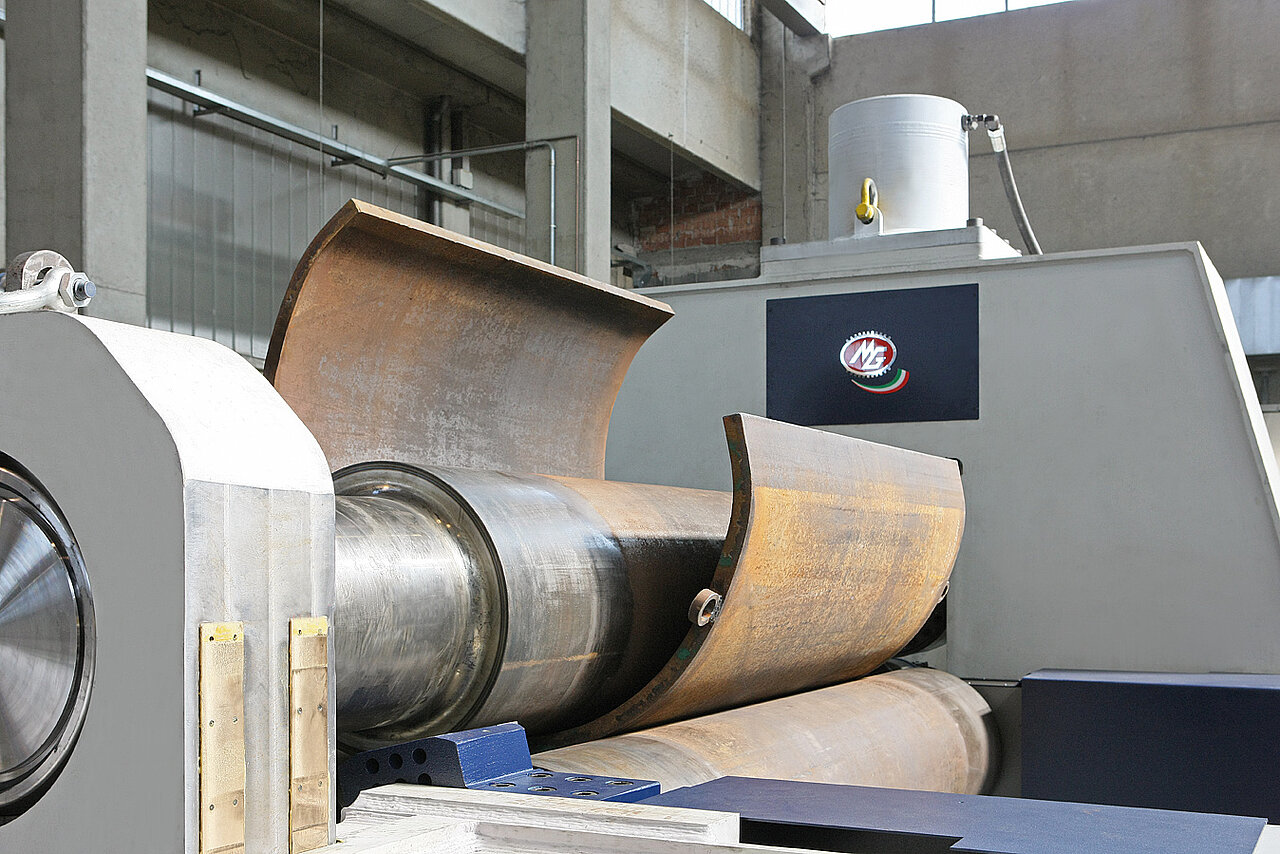 Beschreibung der 3-Walzen Rundbiegemaschine mit variablen Achsen