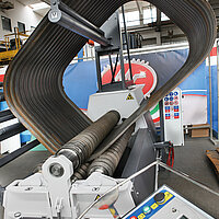 Eckige Geometrien Rundbiegemaschine rechteckige Behälter CNC-Hezinger