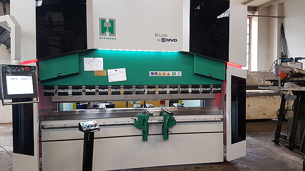 Gesenkbiegepresse Hezinger-PressLine B220-3100