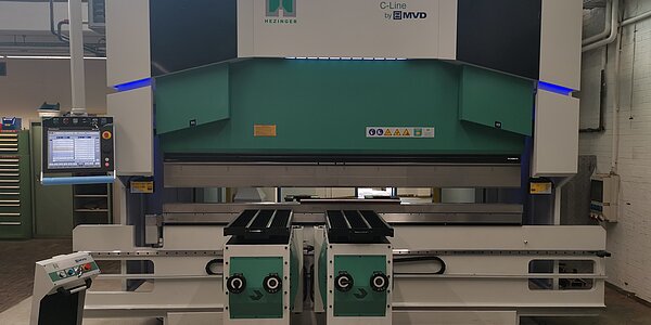 CNC-Presse Hezinger-PressLine C320-3100